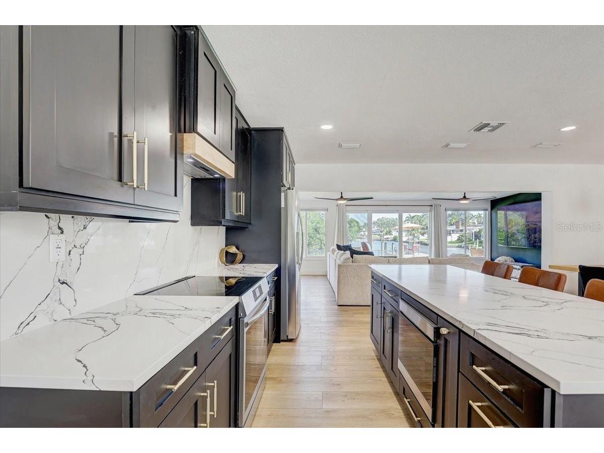 265 96th Avenue N Saint Petersburg FL 33702 - BAY AND GULF TB8431396 image3