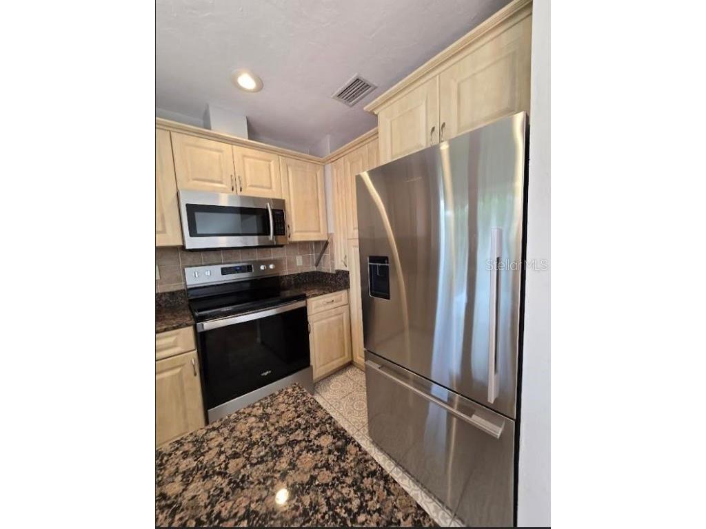 265 Mateo Way NE Saint Petersburg FL 33704 TB8462424 image10