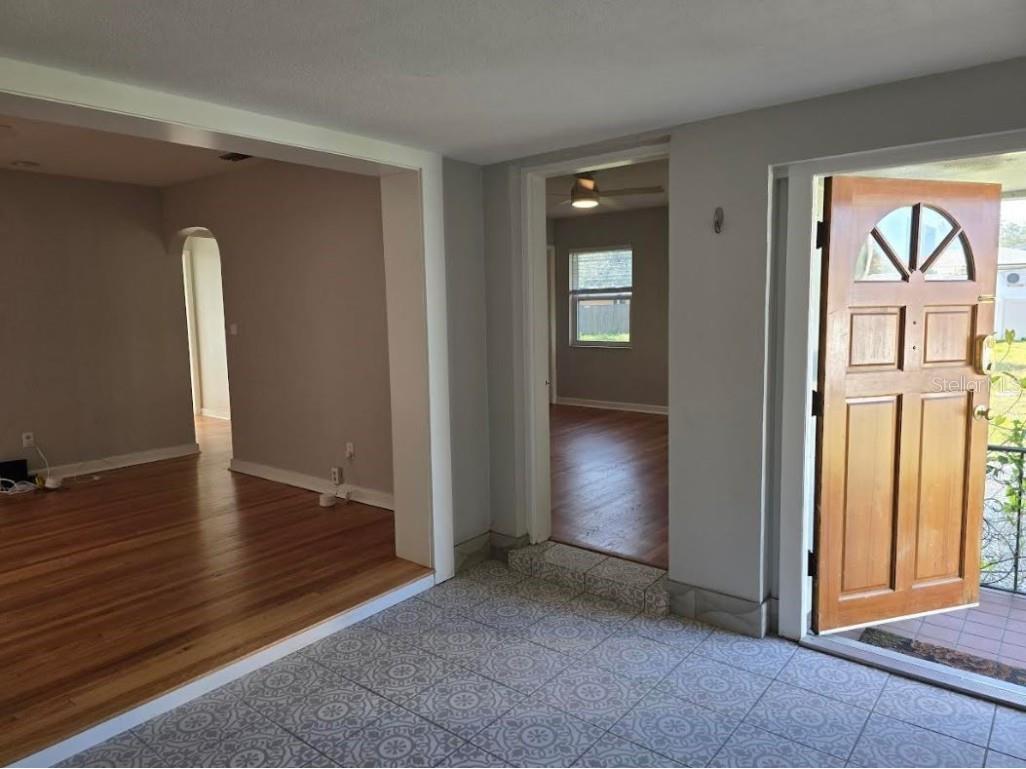 265 Mateo Way NE Saint Petersburg FL 33704 TB8462424 image4