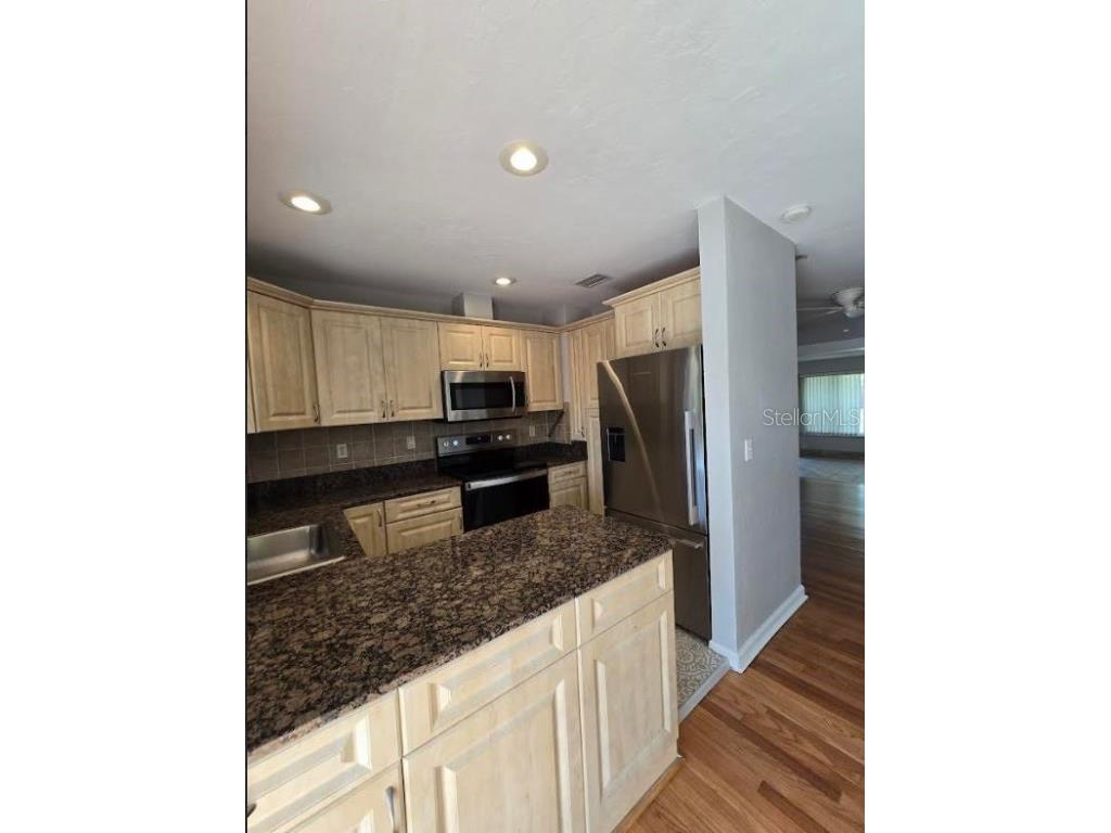 265 Mateo Way NE Saint Petersburg FL 33704 TB8462424 image8