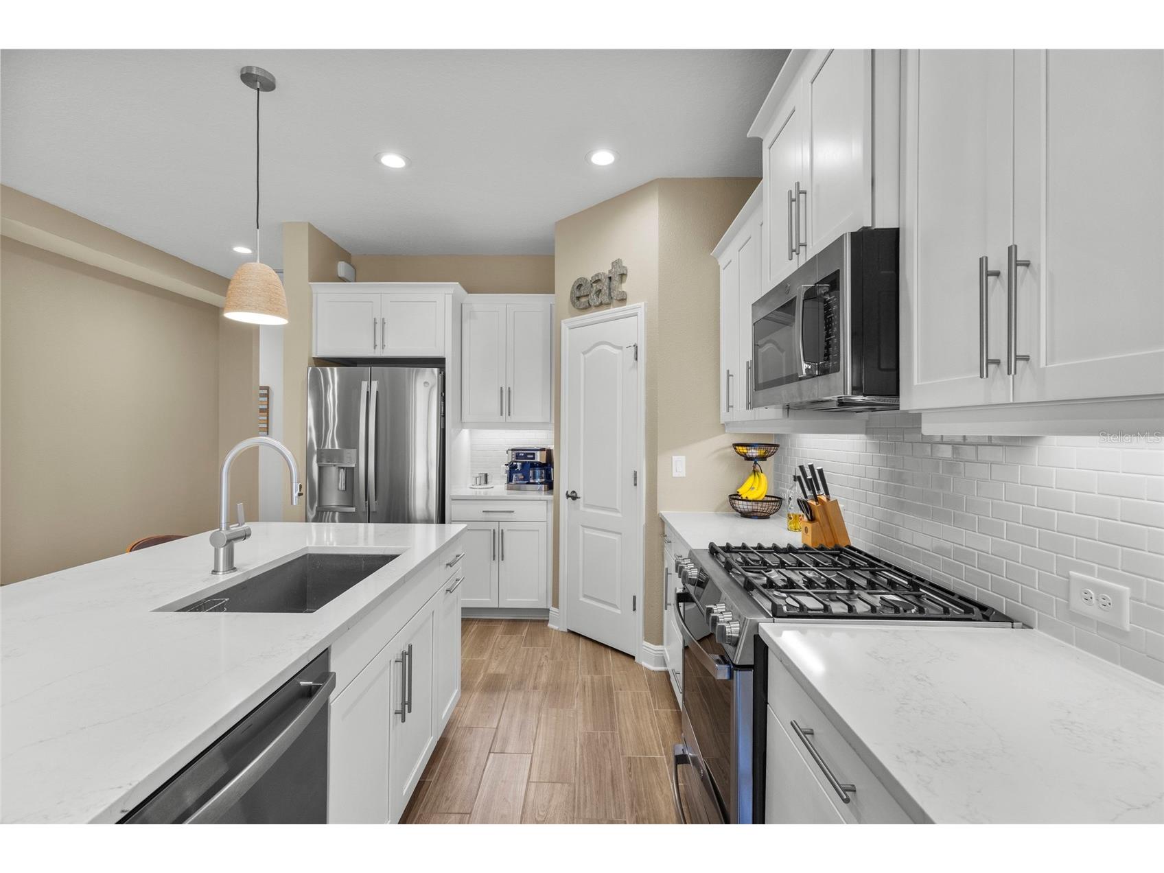 265 Potenza Loop Nokomis FL 34275 A4690094 image13