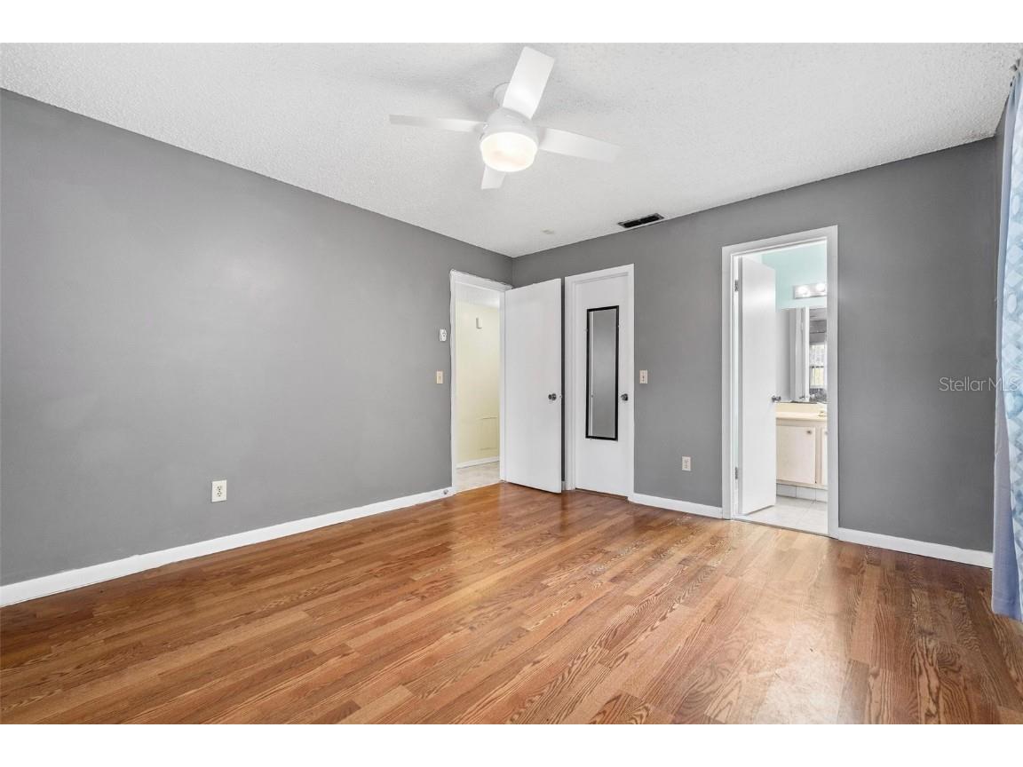 265 SW Lincoln Circle N #2102 Saint Petersburg FL 33703 TB8420112 image14