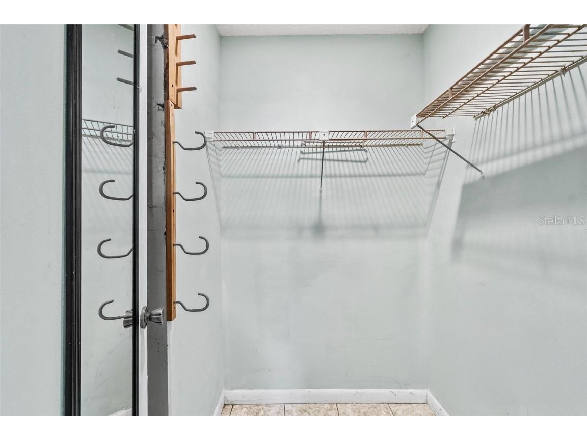 265 SW Lincoln Circle N #2102 Saint Petersburg FL 33703 TB8420112 image16