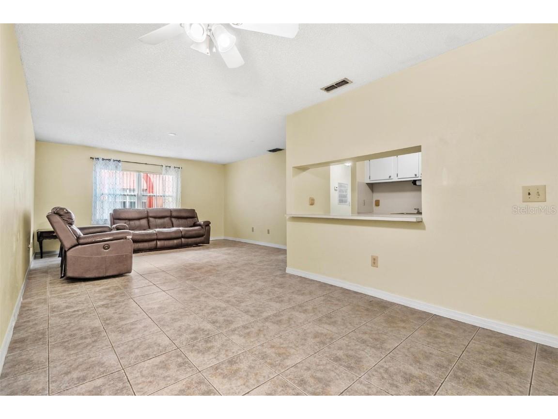 265 SW Lincoln Circle N #2102 Saint Petersburg FL 33703 TB8420112 image3