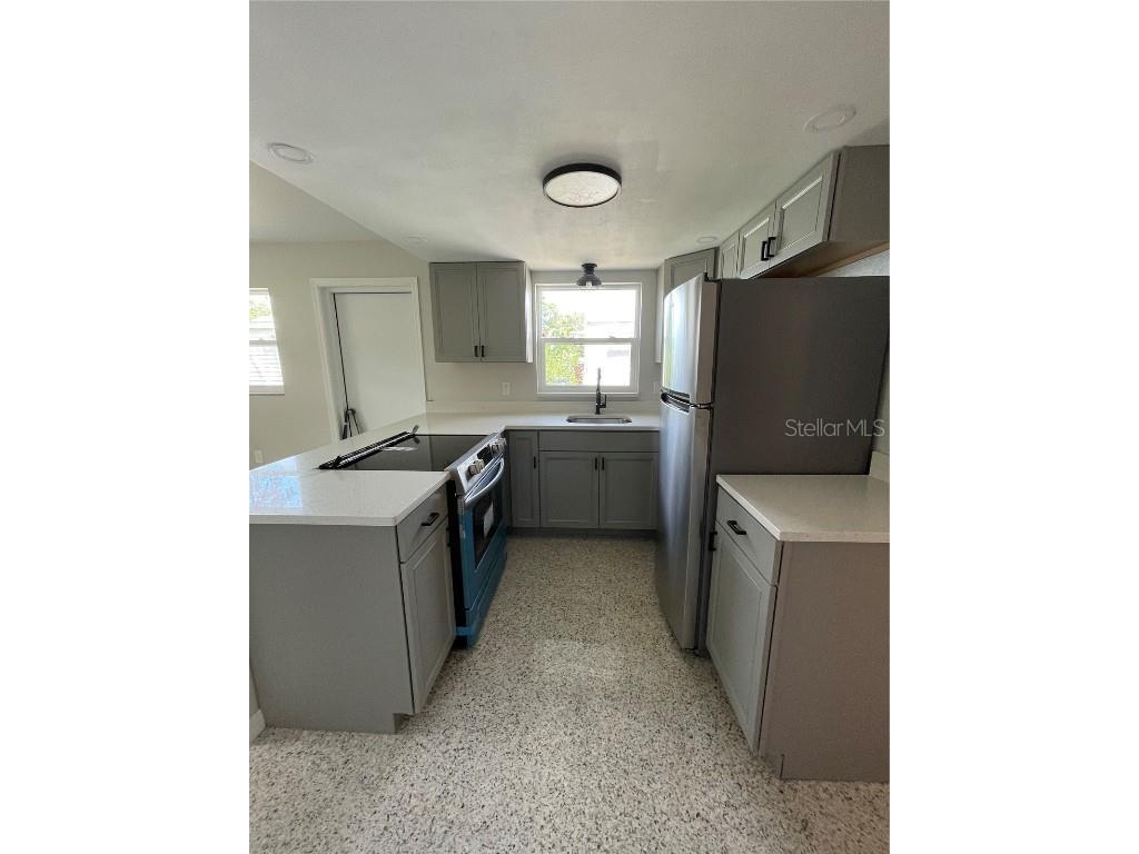 2650 15th Street N Saint Petersburg FL 33704 TB8452462 image5