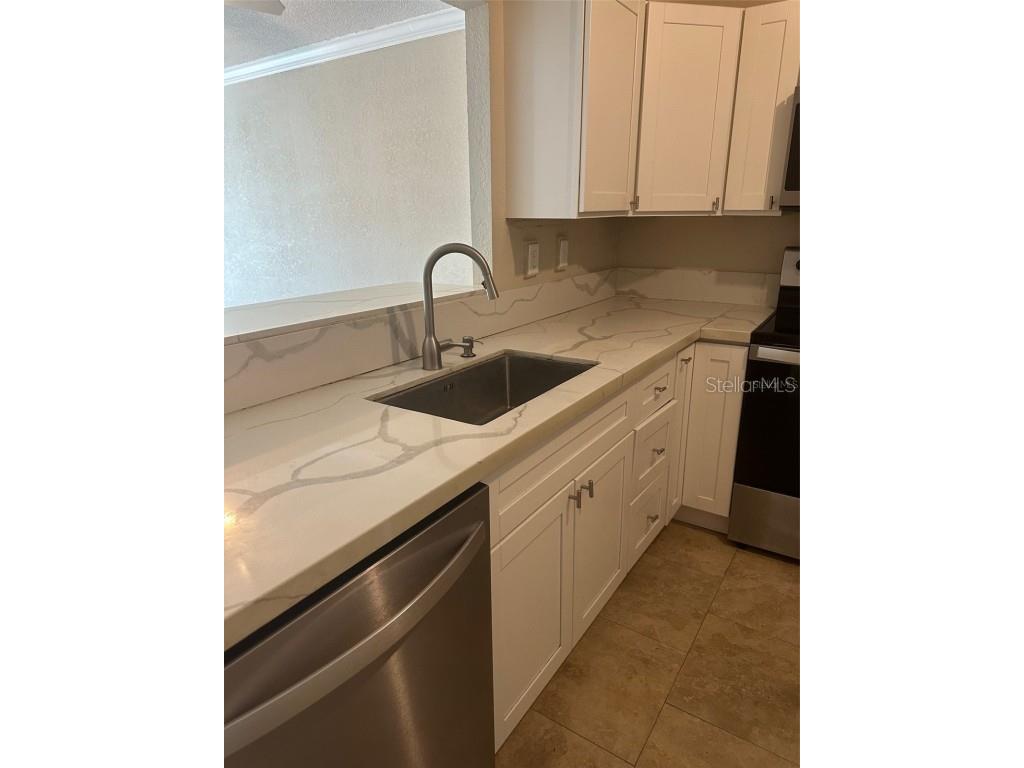 2650 Coconut Bay Lane #521 Sarasota FL 34237 A4672688 image16