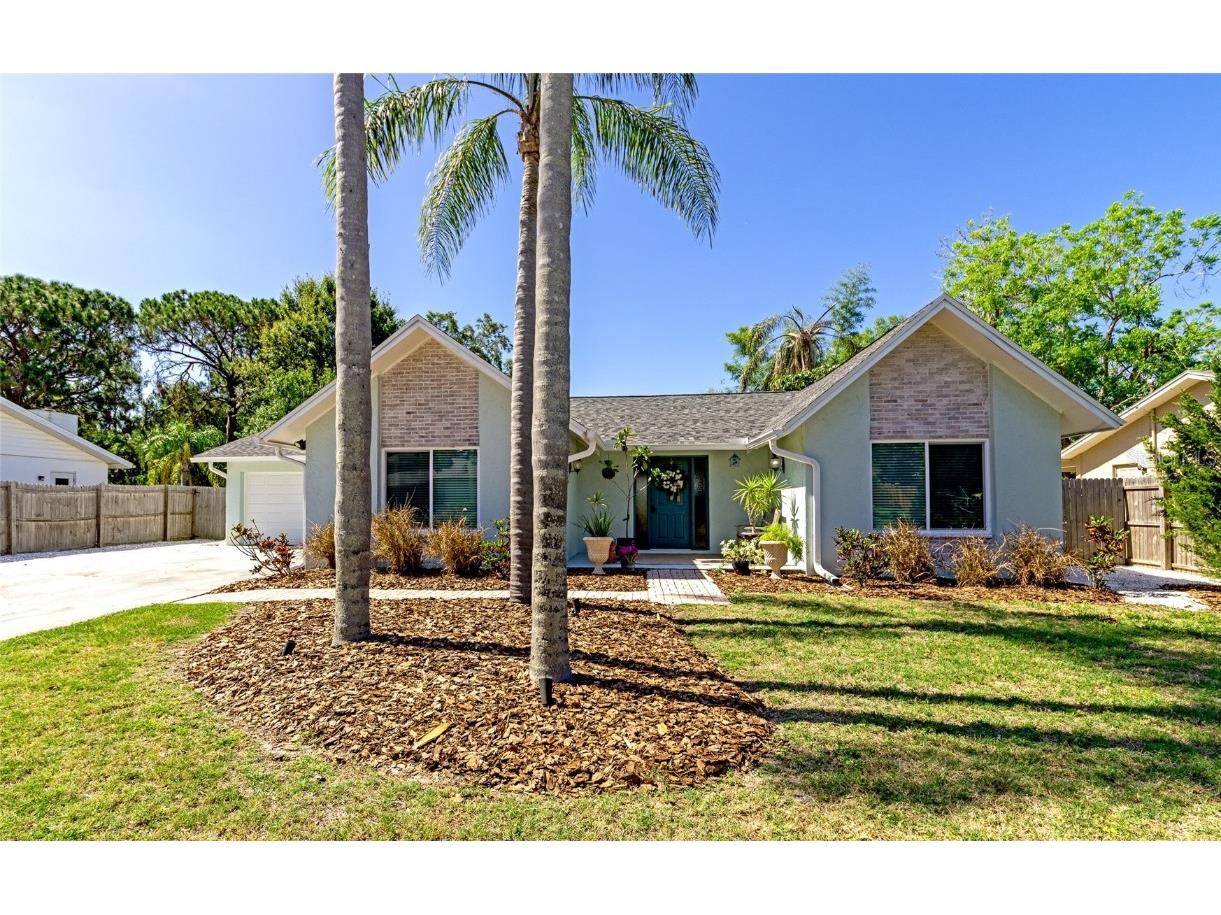 2650 Davis Boulevard Sarasota FL 34237 A4569830 image1