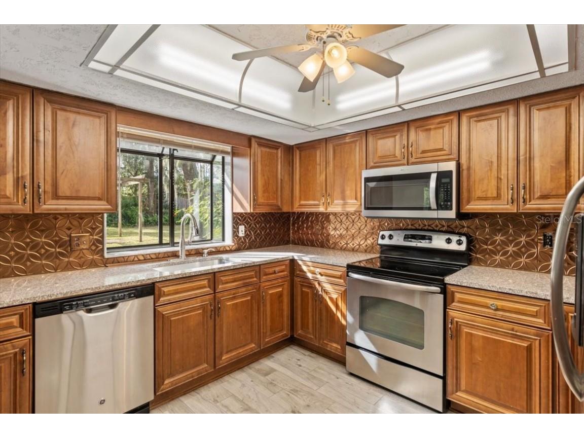 2650 Glenwood Avenue New Smyrna Beach FL 32168 V4946543 image12