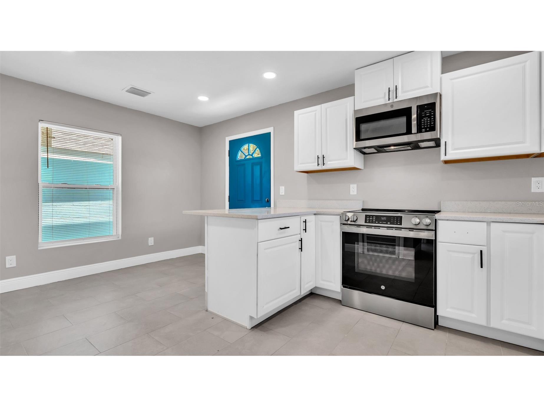 2651 1/2 2nd Avenue S Saint Petersburg FL 33712 TB8506455 image10