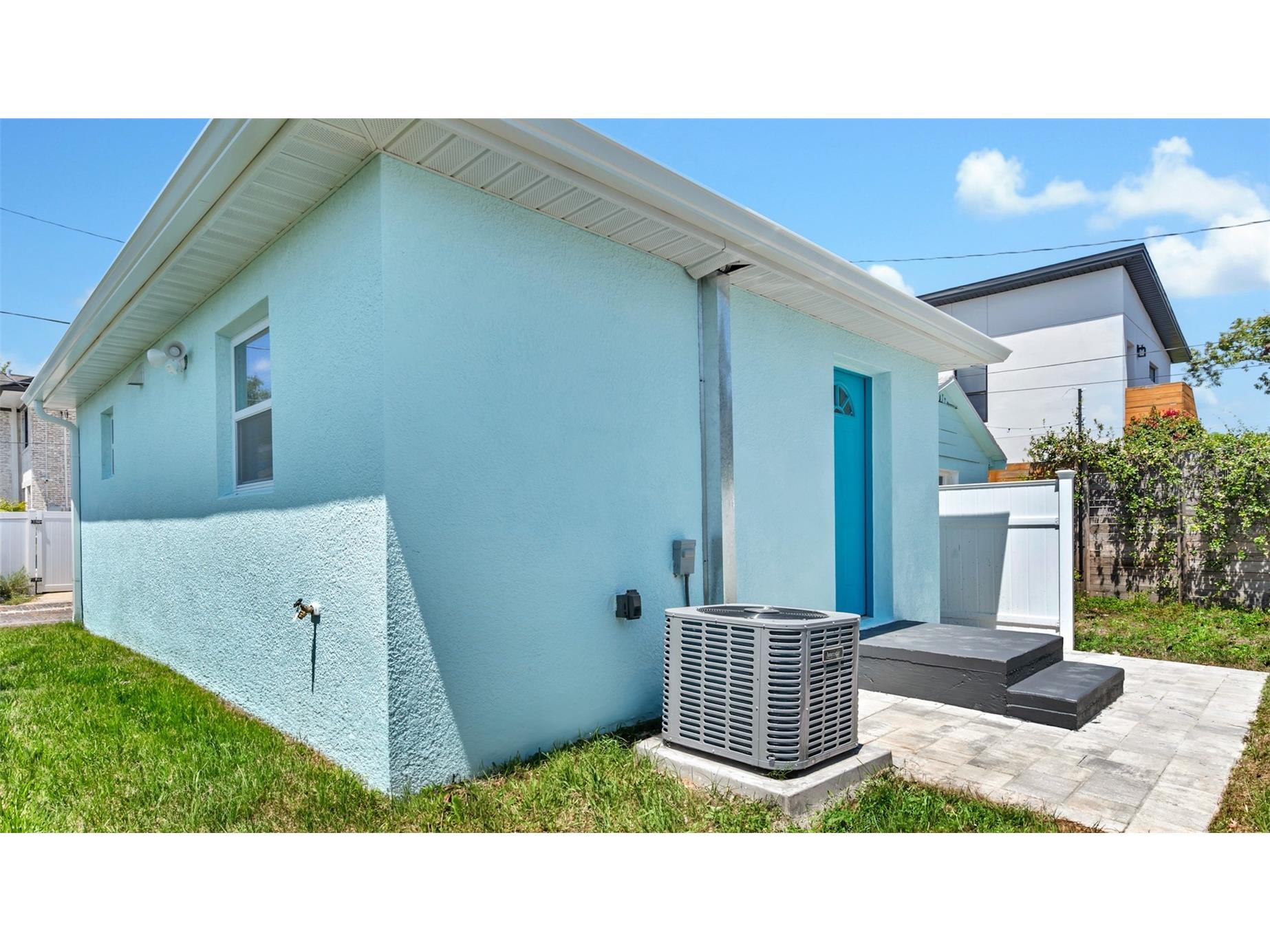 2651 1/2 2nd Avenue S Saint Petersburg FL 33712 TB8506455 image2