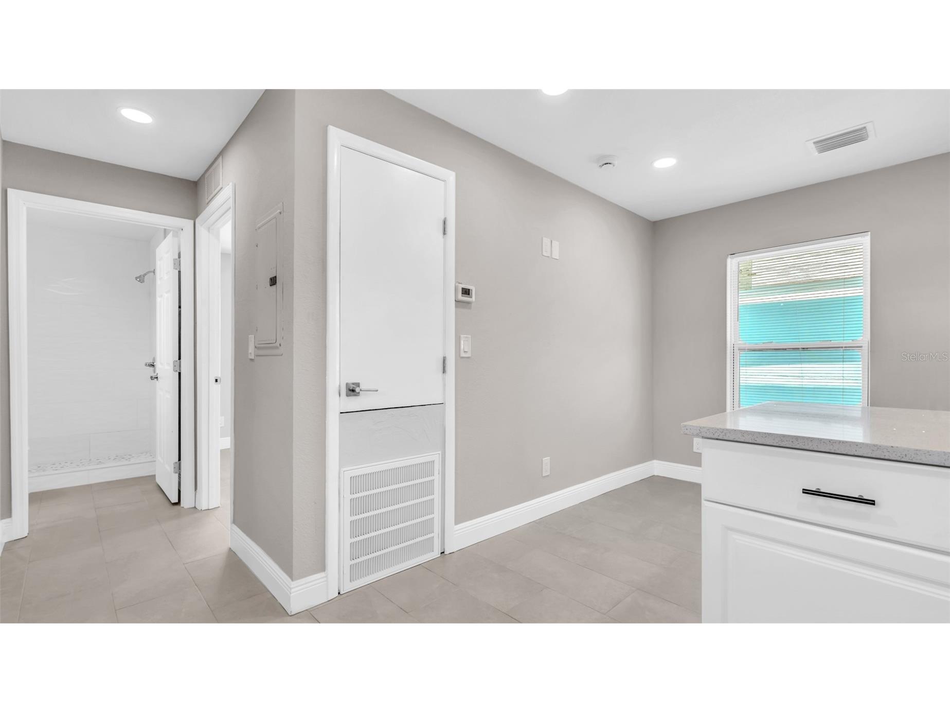 2651 1/2 2nd Avenue S Saint Petersburg FL 33712 TB8506455 image5