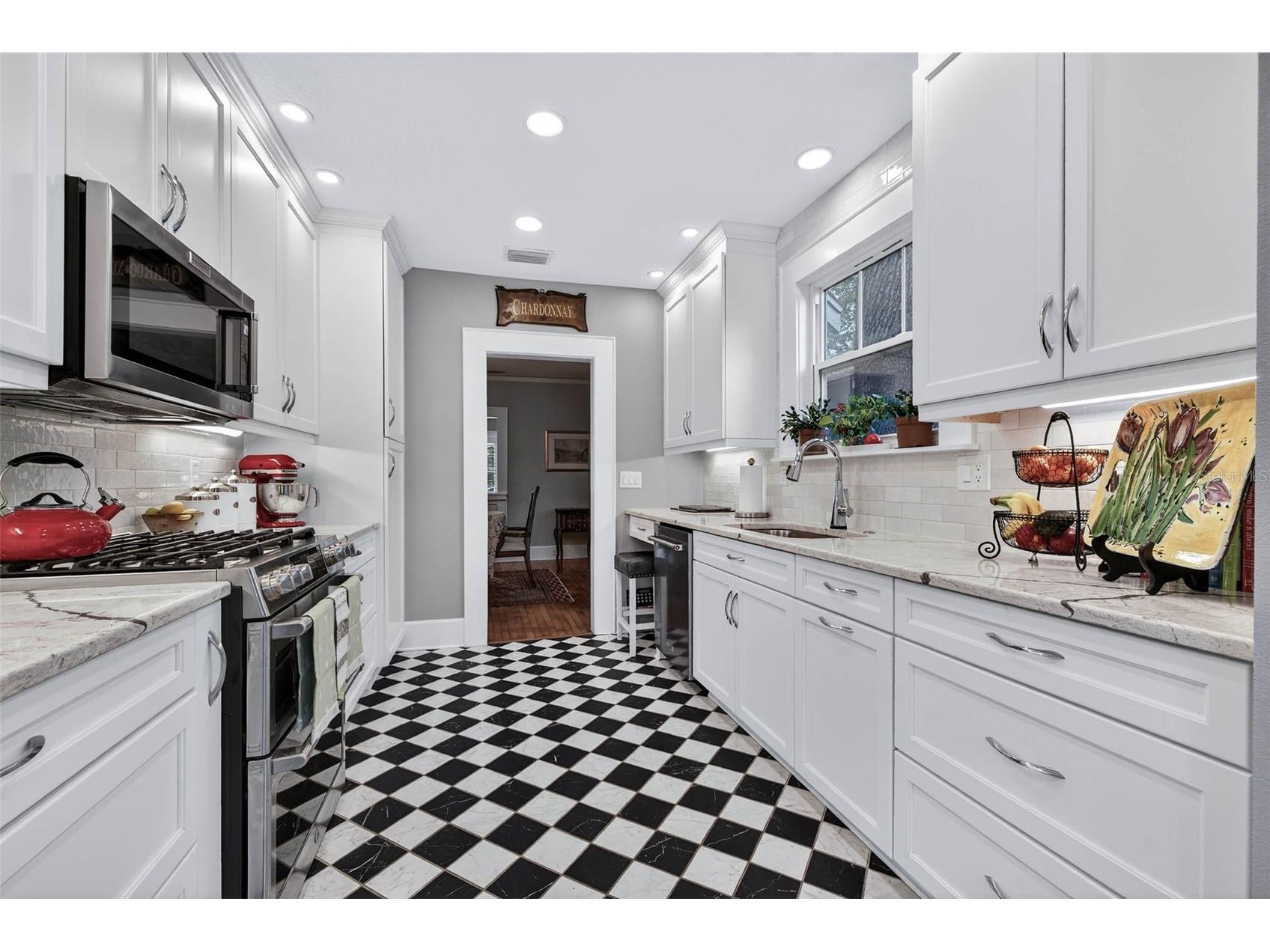 2651 3rd Avenue N Saint Petersburg FL 33713 TB8492777 image17