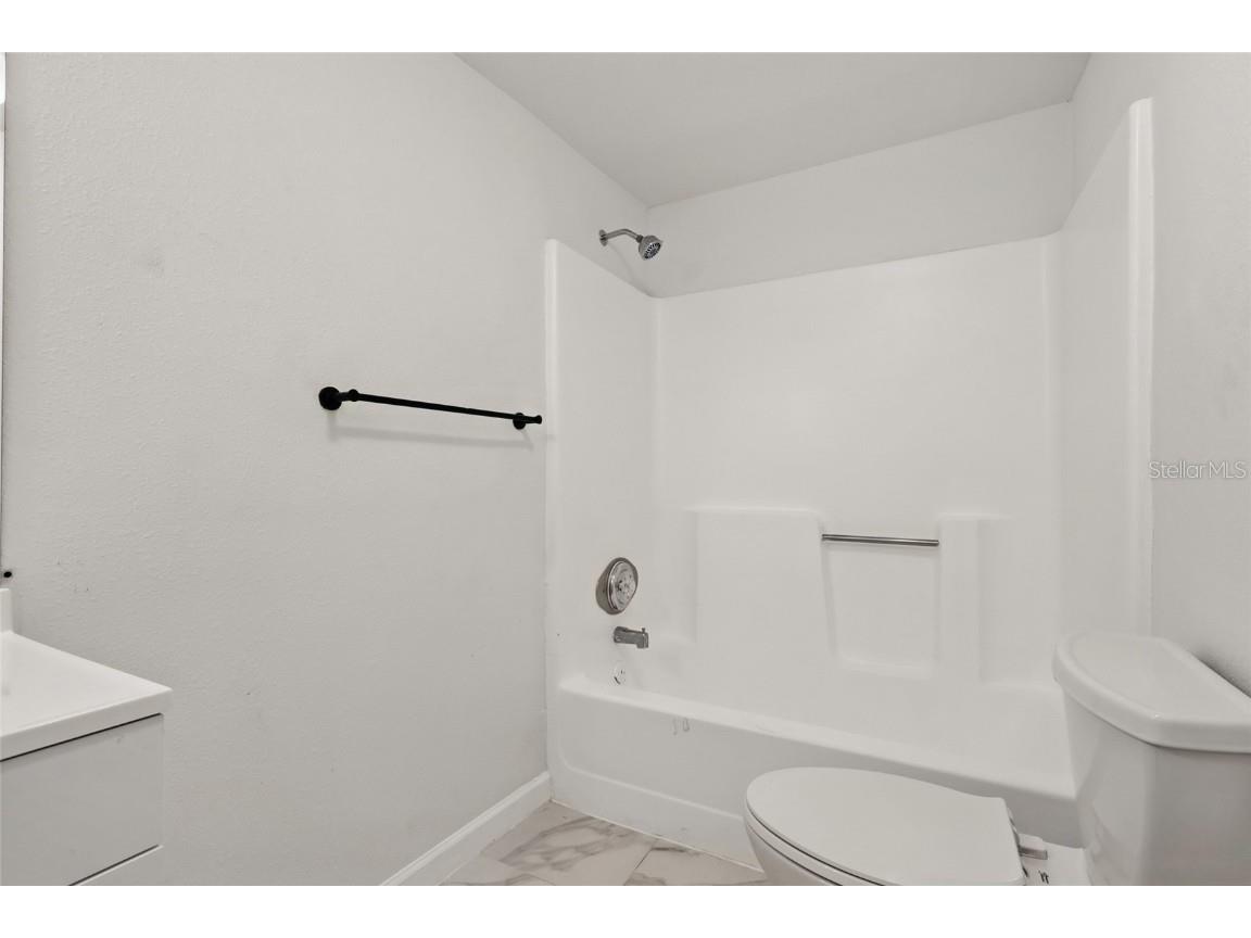 2652 26th Street Sarasota FL 34234 A4653670 image16