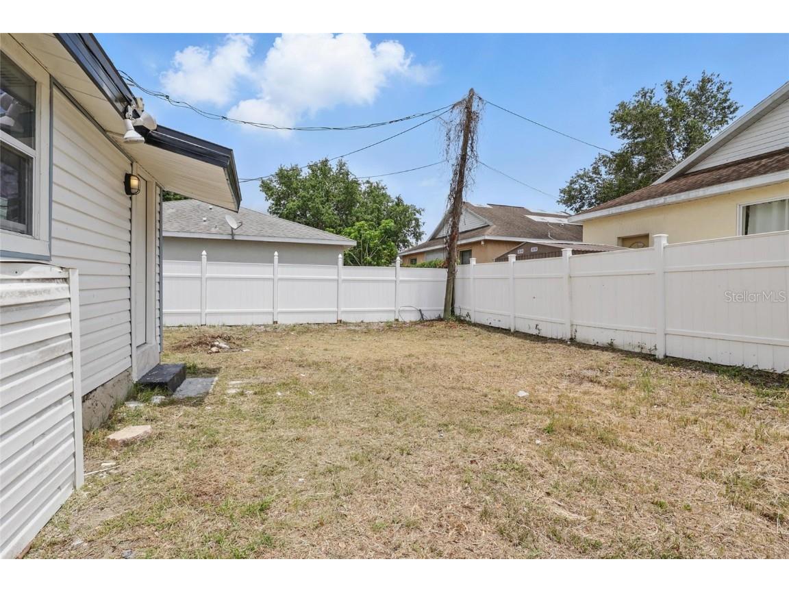 2652 26th Street Sarasota FL 34234 A4653670 image18