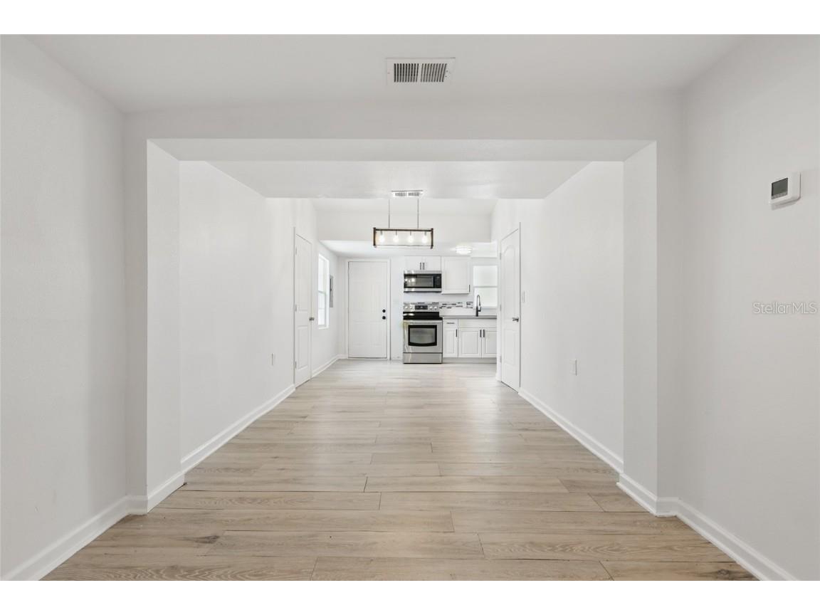 2652 26th Street Sarasota FL 34234 A4653670 image2