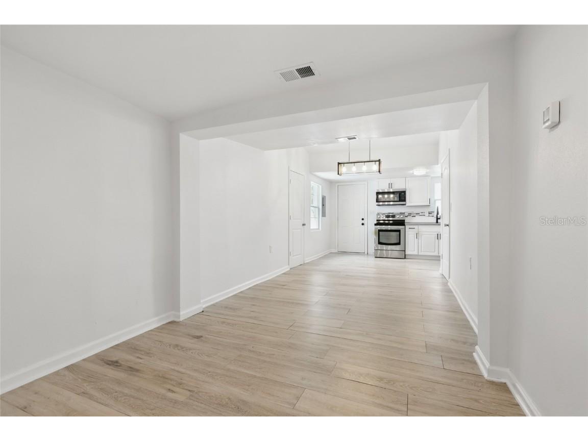 2652 26th Street Sarasota FL 34234 A4653670 image4