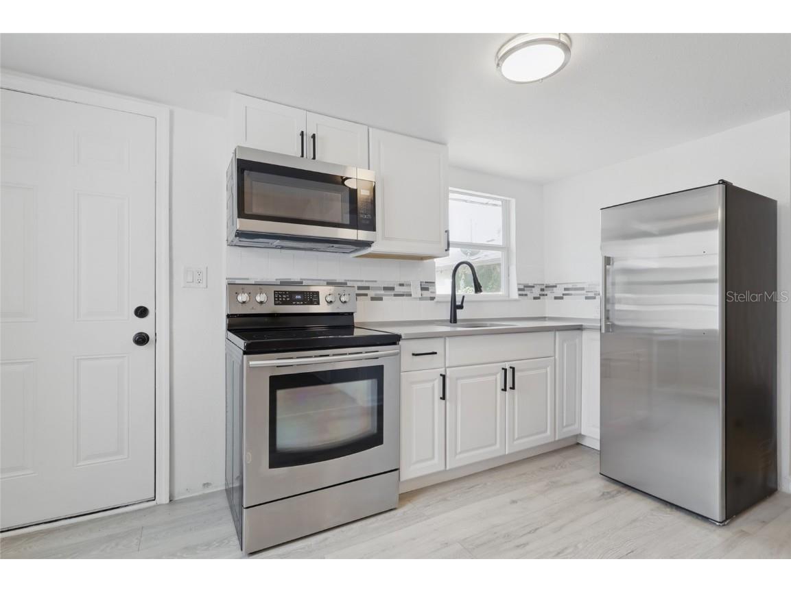 2652 26th Street Sarasota FL 34234 A4653670 image5