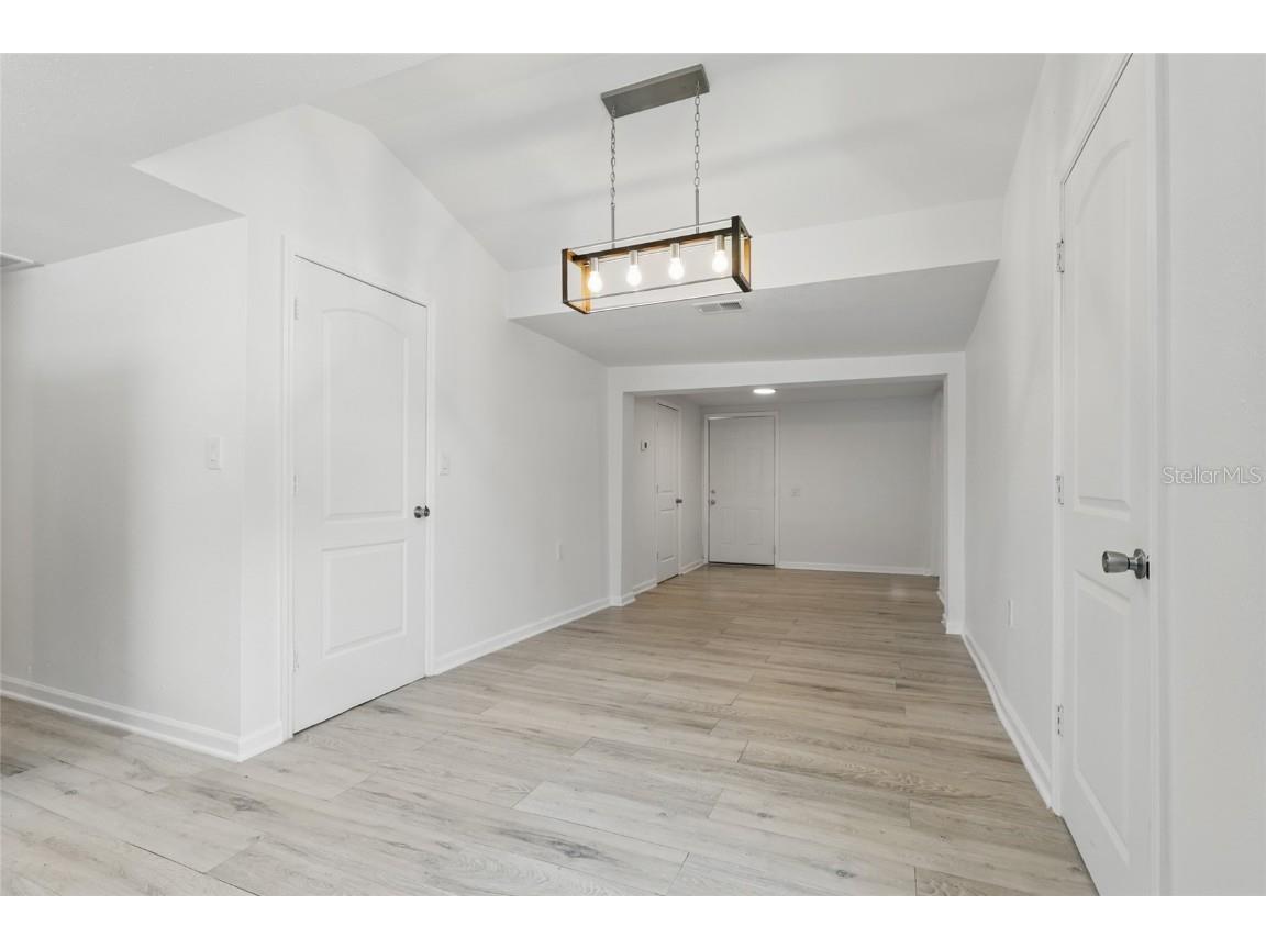 2652 26th Street Sarasota FL 34234 A4653670 image8