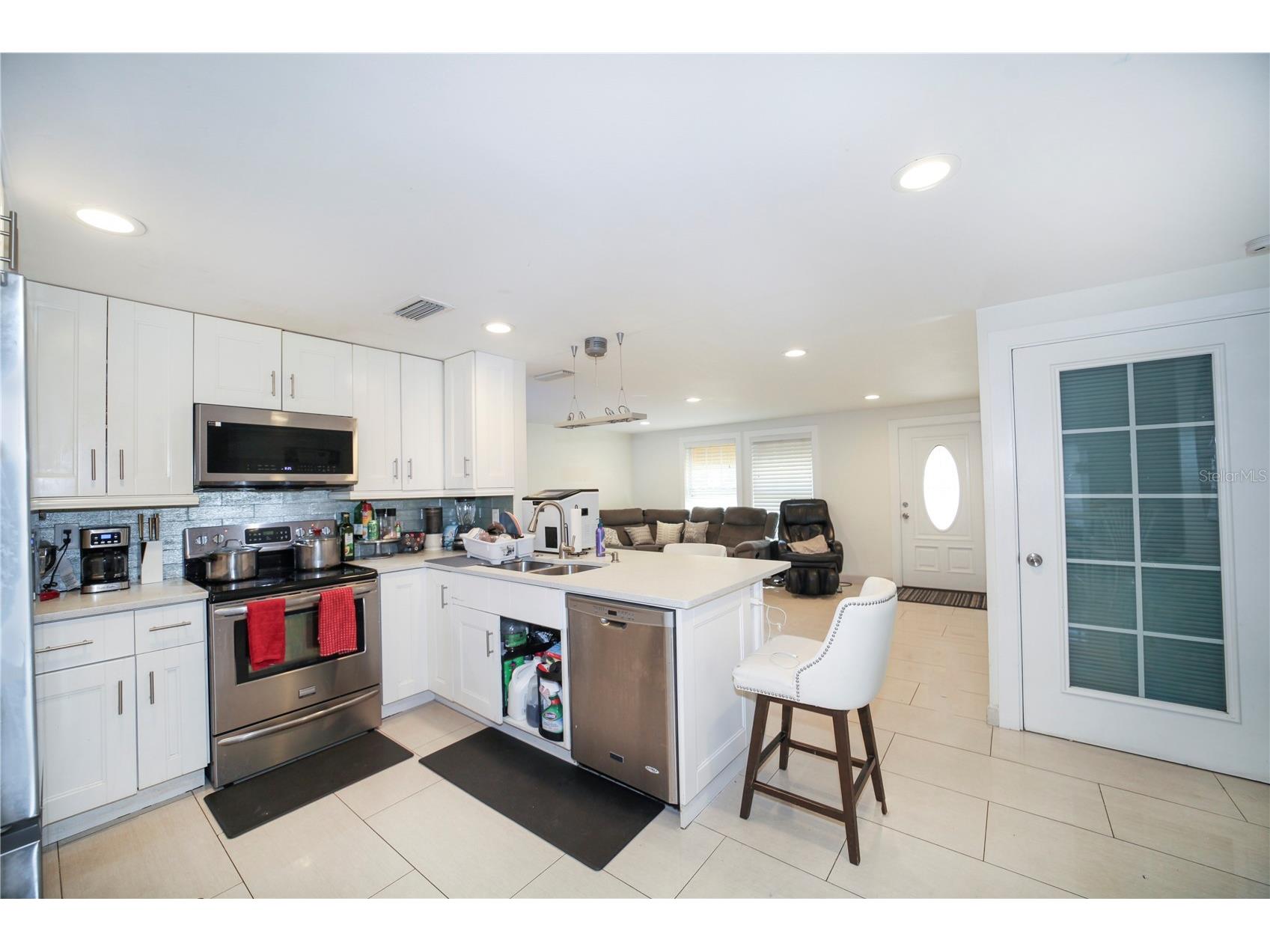 2653 22nd Street Sarasota FL 34234 A4681709 image8