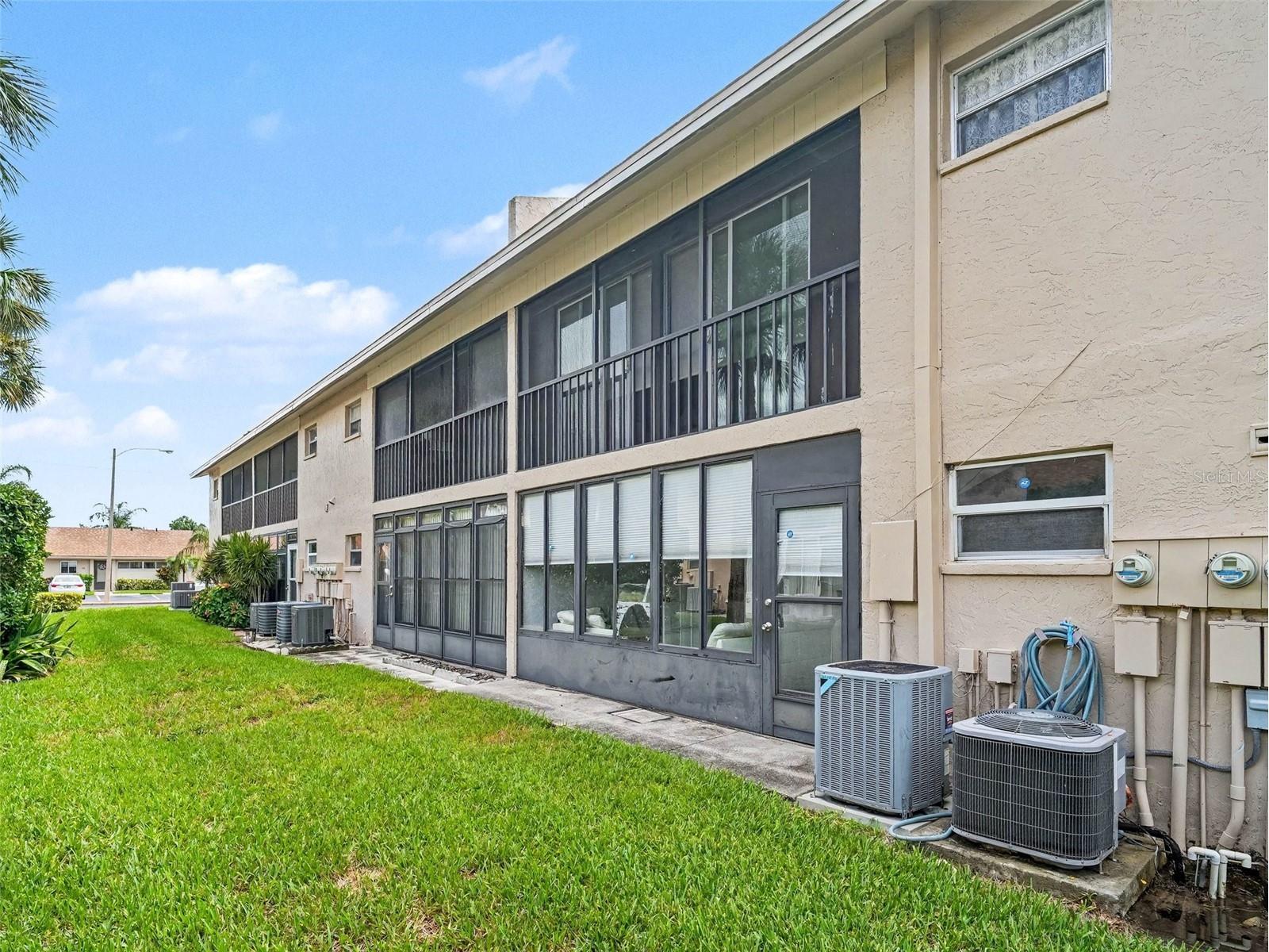 2653 Woodgate Lane #E-3 Sarasota FL 34231 A4696931 image13