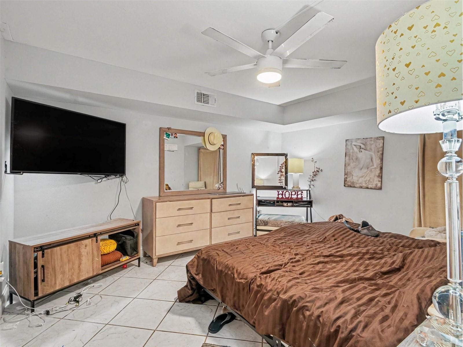 2653 Woodgate Lane #E-3 Sarasota FL 34231 A4696931 image8