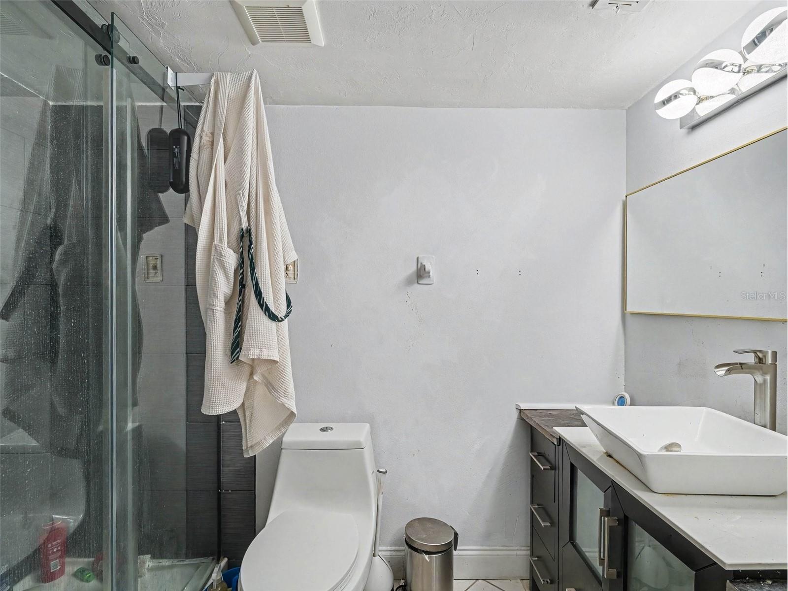2653 Woodgate Lane #E-3 Sarasota FL 34231 A4696931 image9