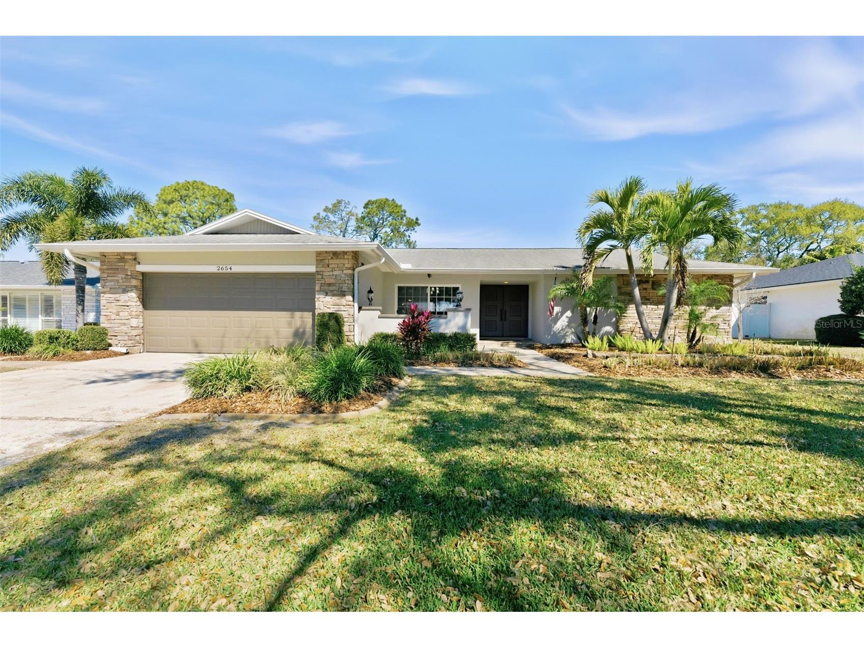 2654 Clubhouse Drive N Clearwater FL 33761 TB8480860 image1
