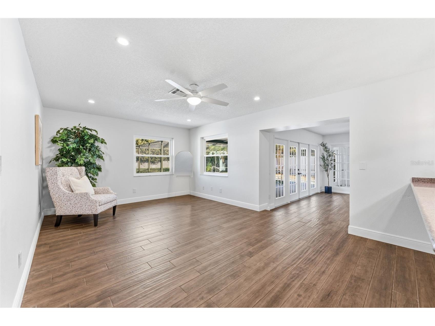 2654 Clubhouse Drive N Clearwater FL 33761 TB8480860 image10