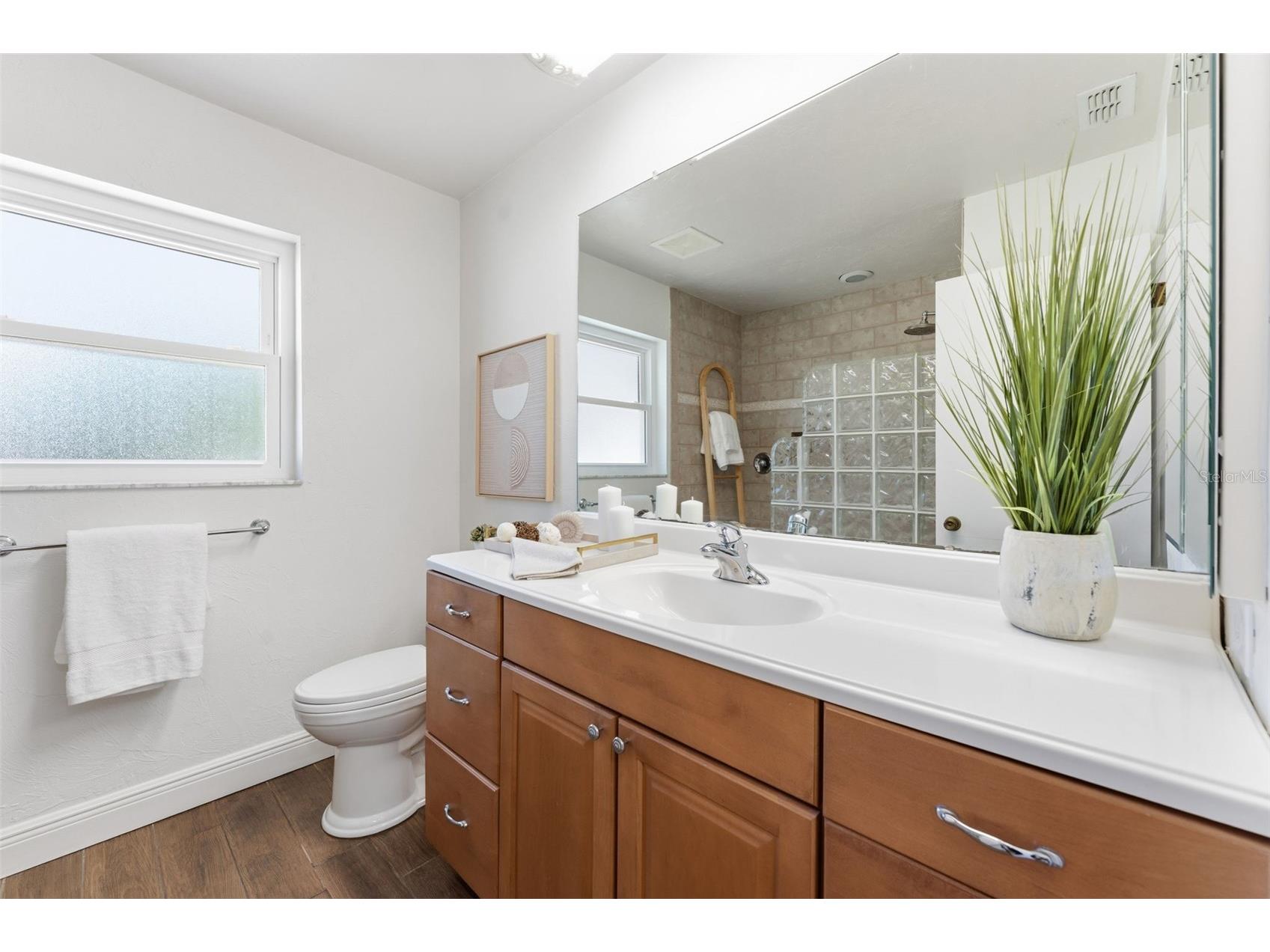 2654 Clubhouse Drive N Clearwater FL 33761 TB8480860 image20