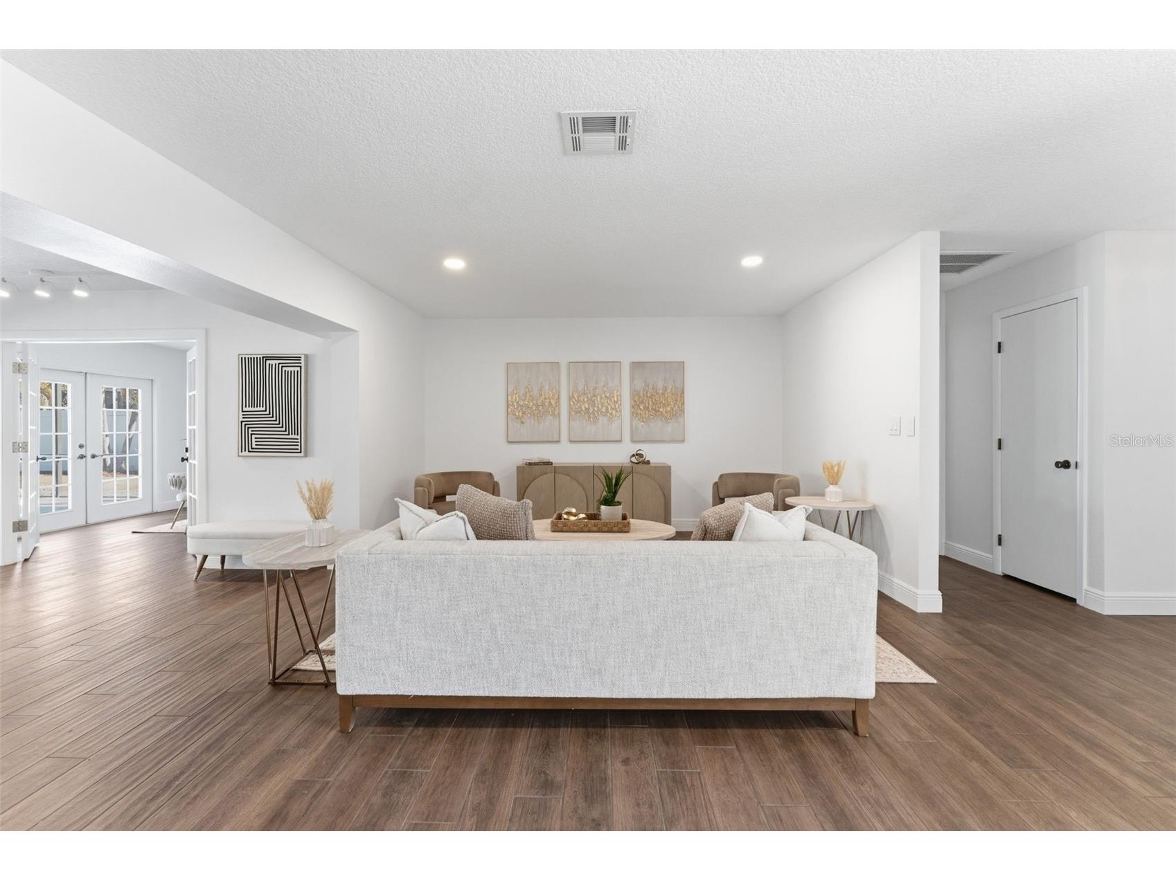 2654 Clubhouse Drive N Clearwater FL 33761 TB8480860 image4