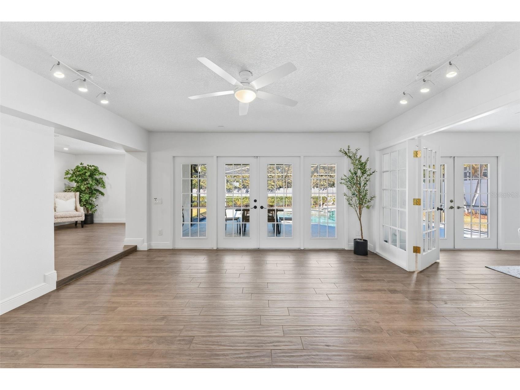 2654 Clubhouse Drive N Clearwater FL 33761 TB8480860 image6