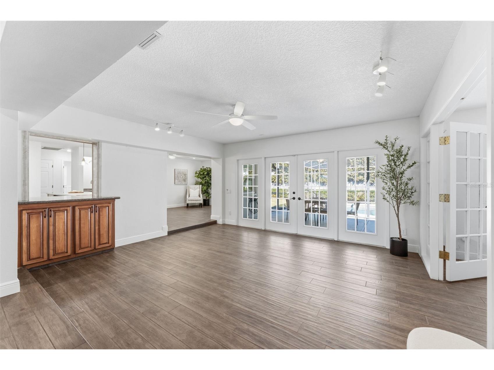 2654 Clubhouse Drive N Clearwater FL 33761 TB8480860 image7