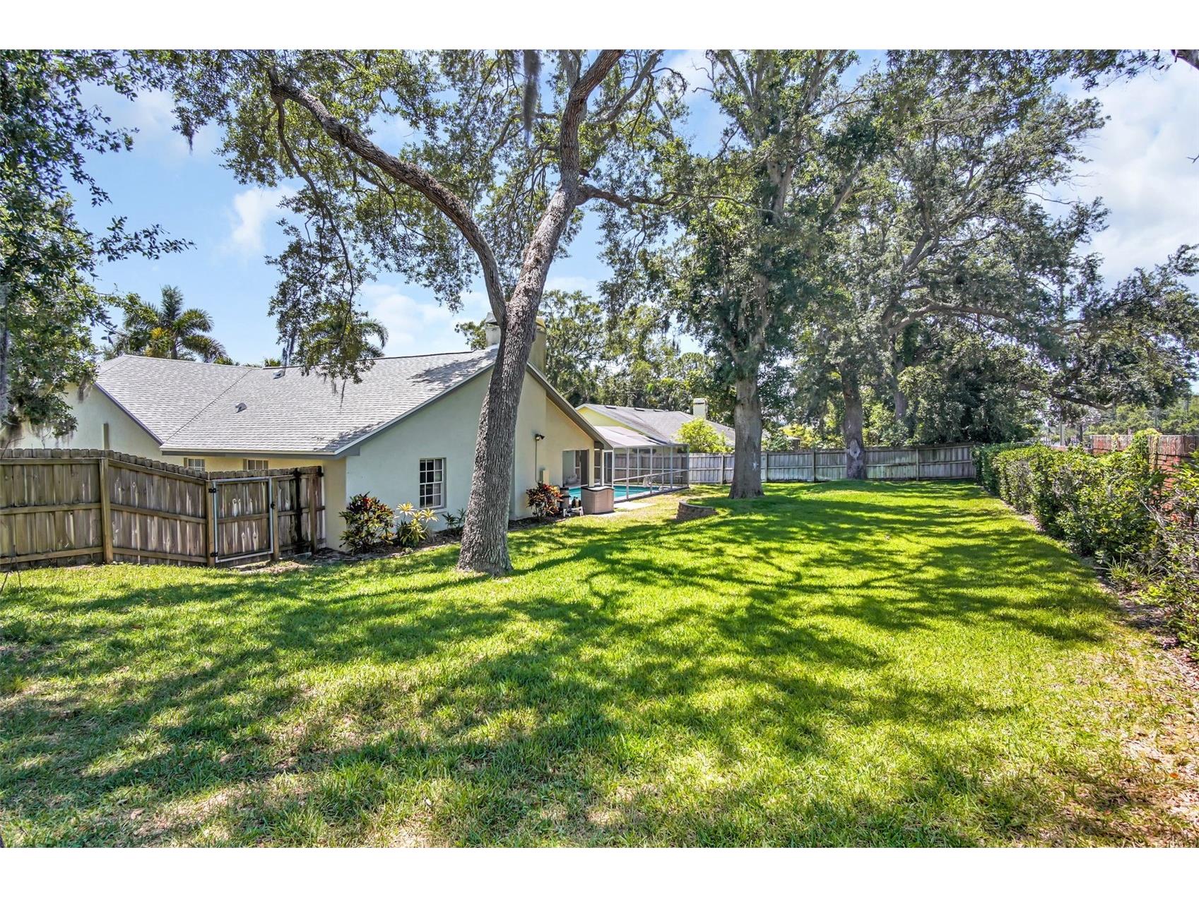 2654 Crystal Circle Dunedin FL 34698 TB8508679 image40
