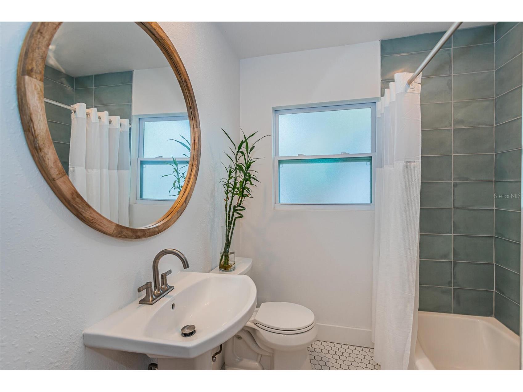 2657 44th Street S Gulfport FL 33711 TB8496529 image10