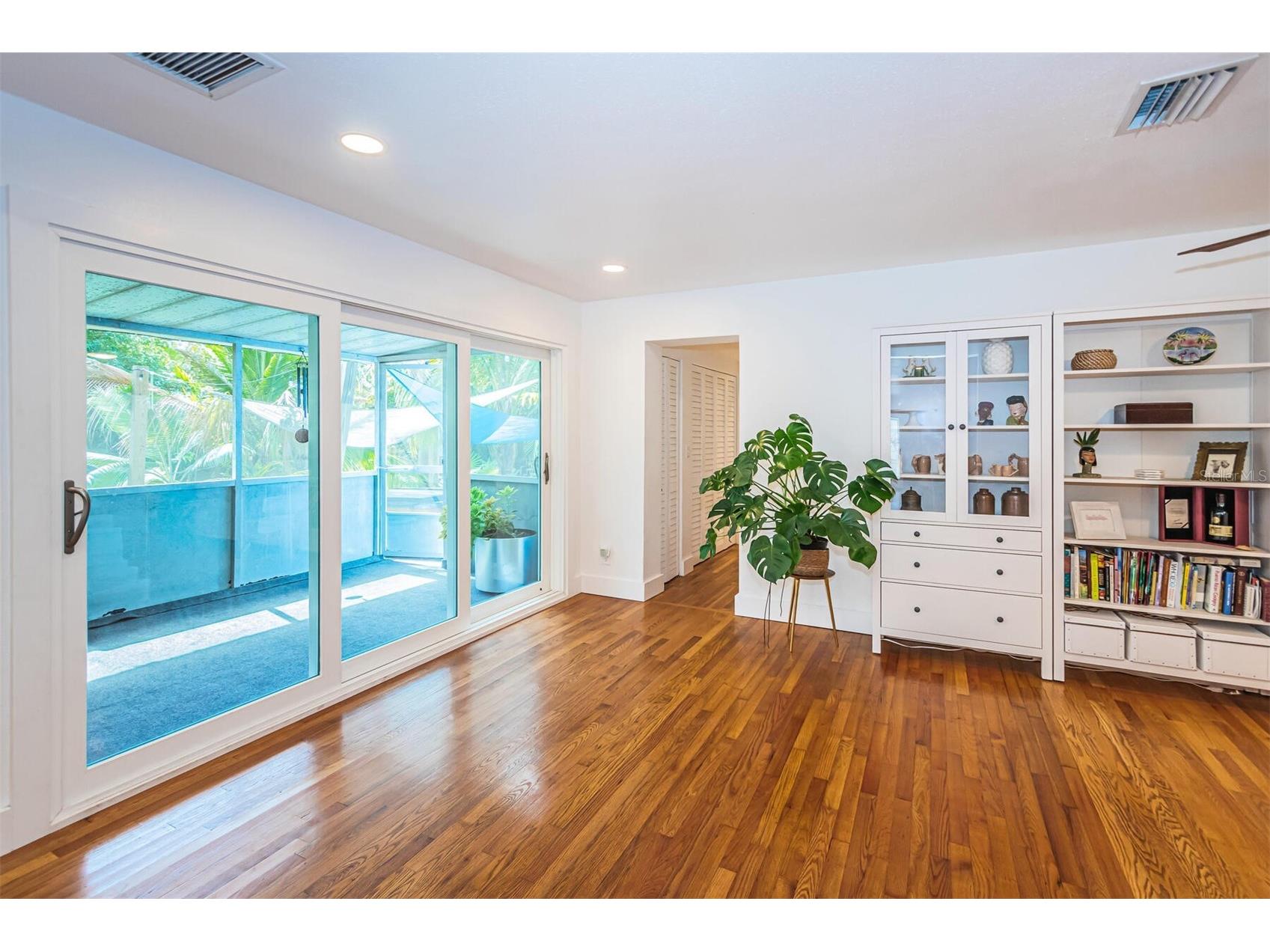 2657 44th Street S Gulfport FL 33711 TB8496529 image22