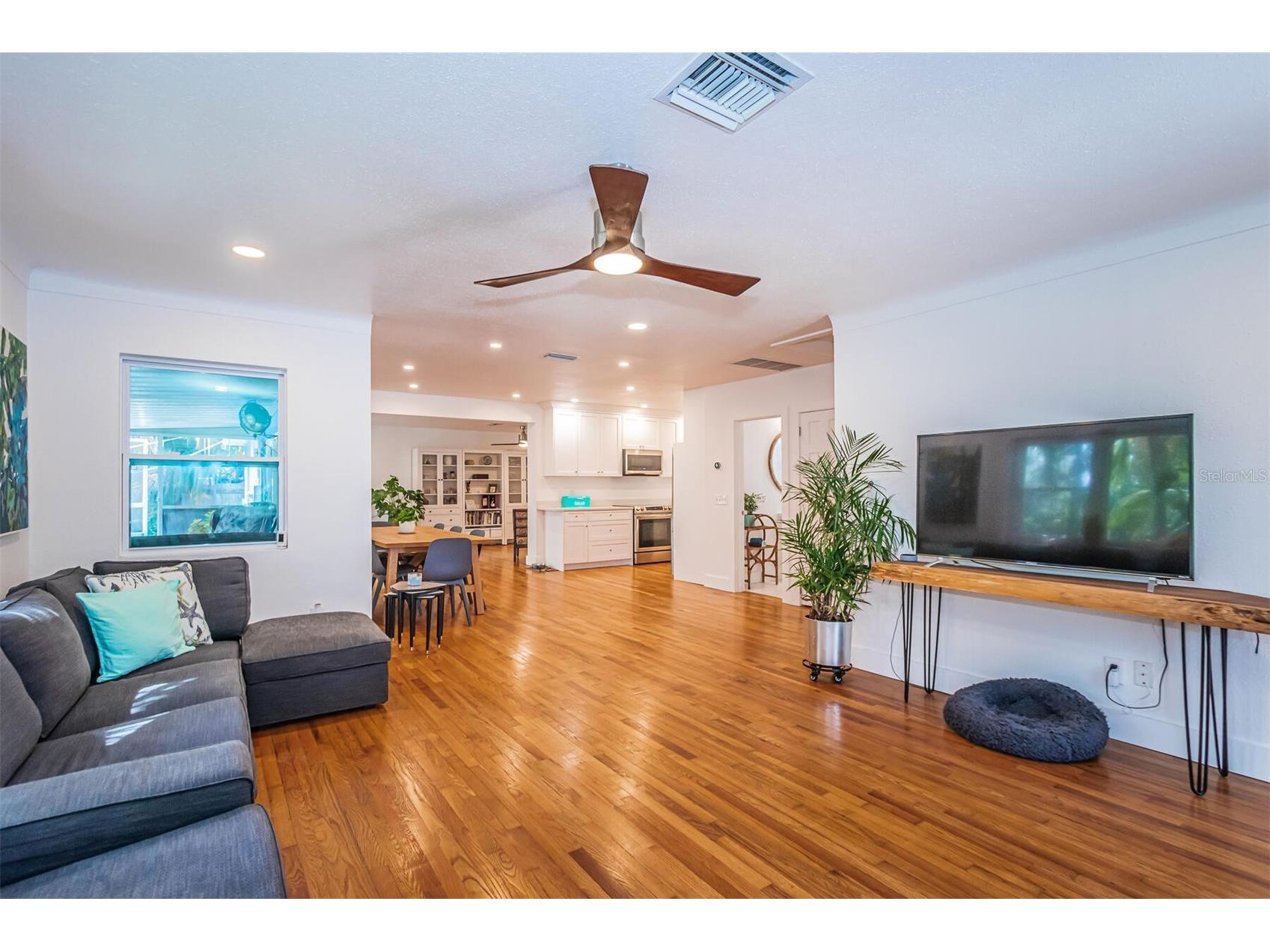 2657 44th Street S Gulfport FL 33711 TB8496529 image3