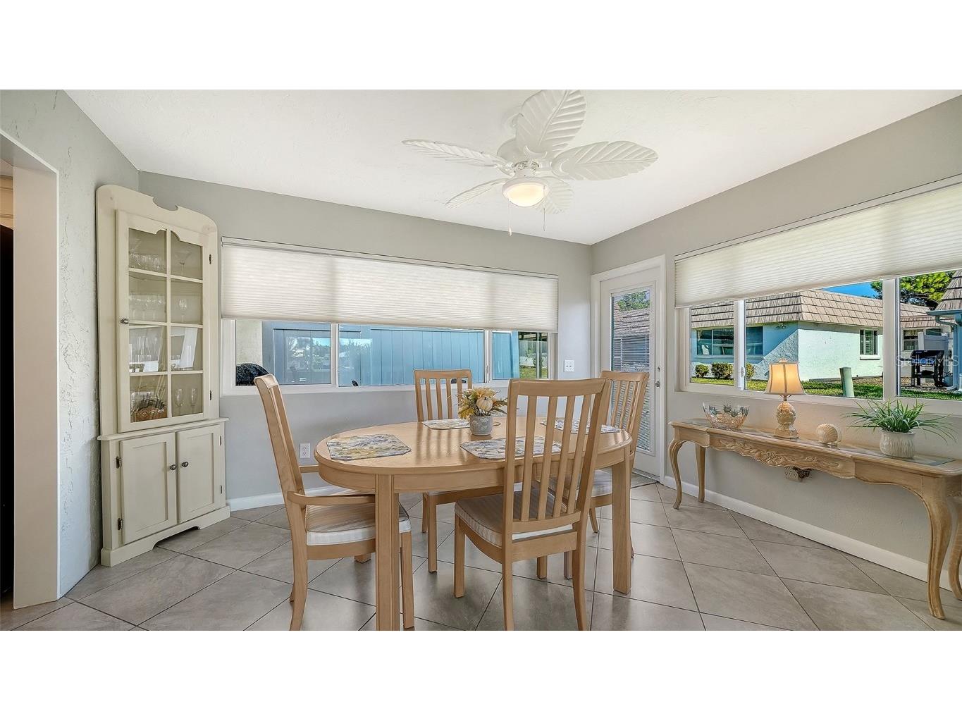 2657 Riverbluff Parkway #V122 Sarasota FL 34231 A4673238 image10