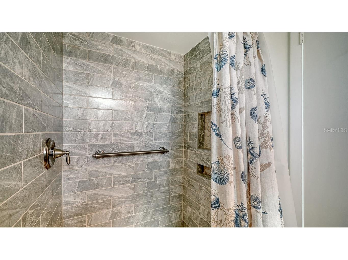 2657 Riverbluff Parkway #V122 Sarasota FL 34231 A4673238 image18