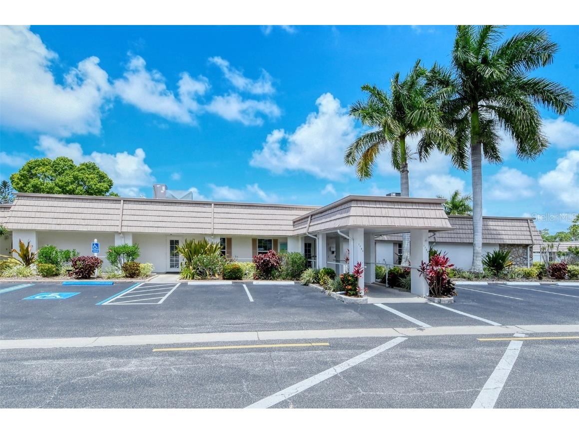 2657 Riverbluff Parkway #V122 Sarasota FL 34231 A4673238 image30