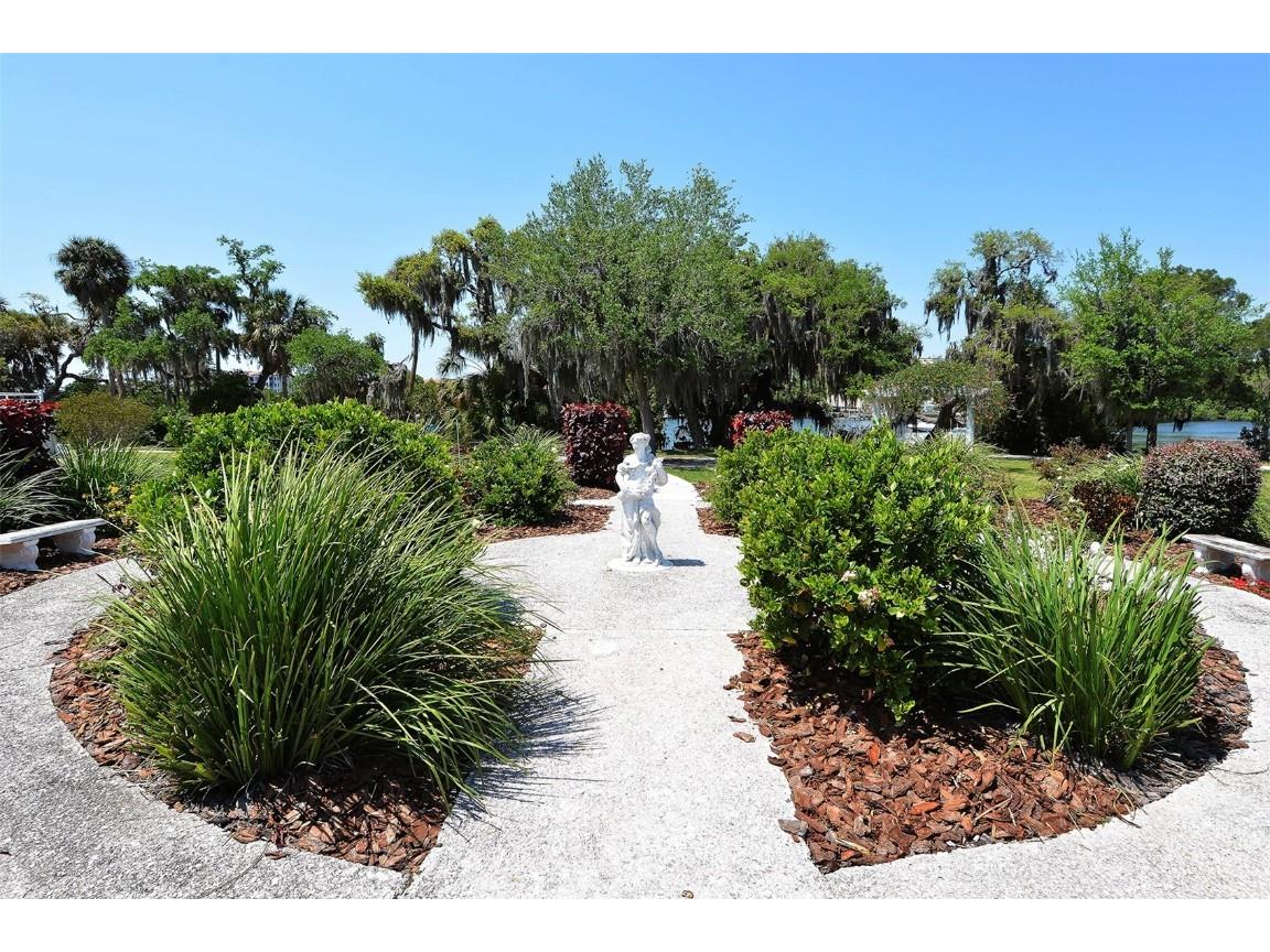 2657 Riverbluff Parkway #V122 Sarasota FL 34231 A4673238 image42
