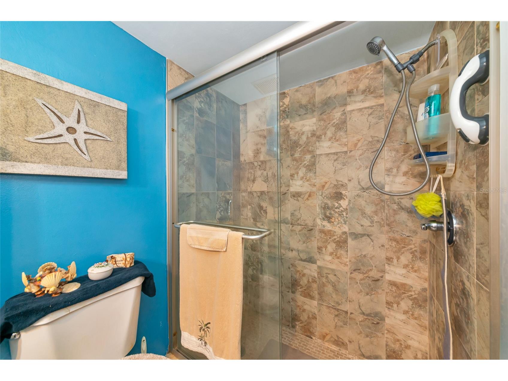 2657 Woodgate Lane #E4 Sarasota FL 34231 A4686420 image14