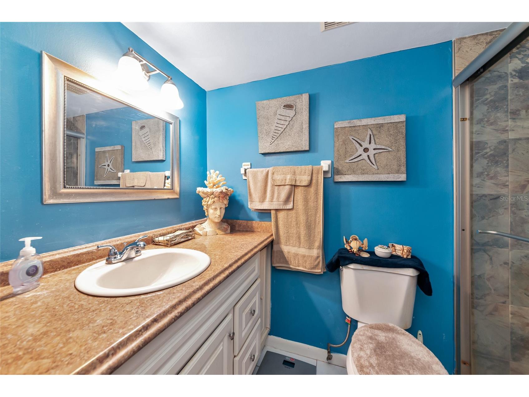 2657 Woodgate Lane #E4 Sarasota FL 34231 A4686420 image15