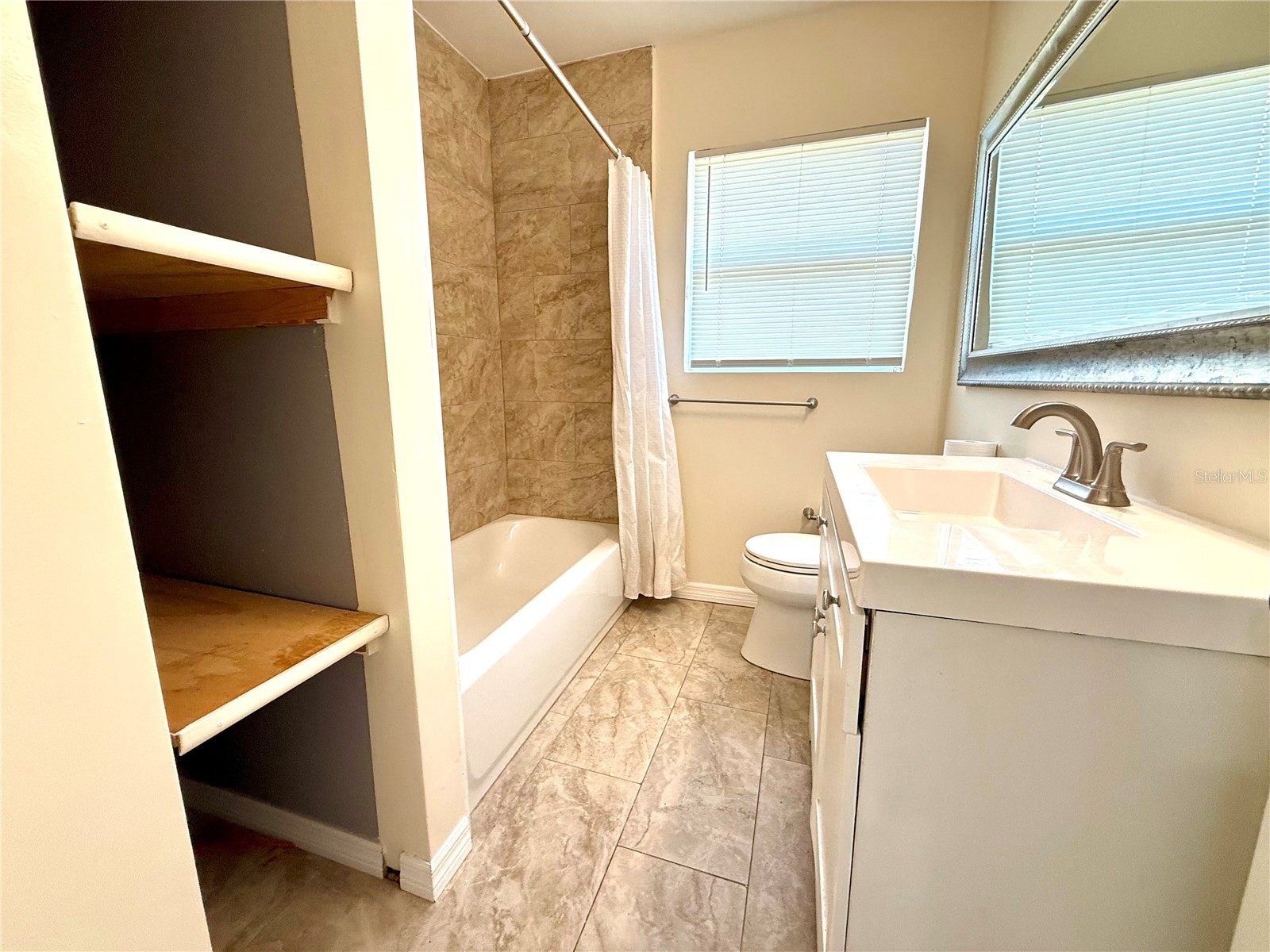 2658 Nassau Street Sarasota FL 34231 A4690127 image14