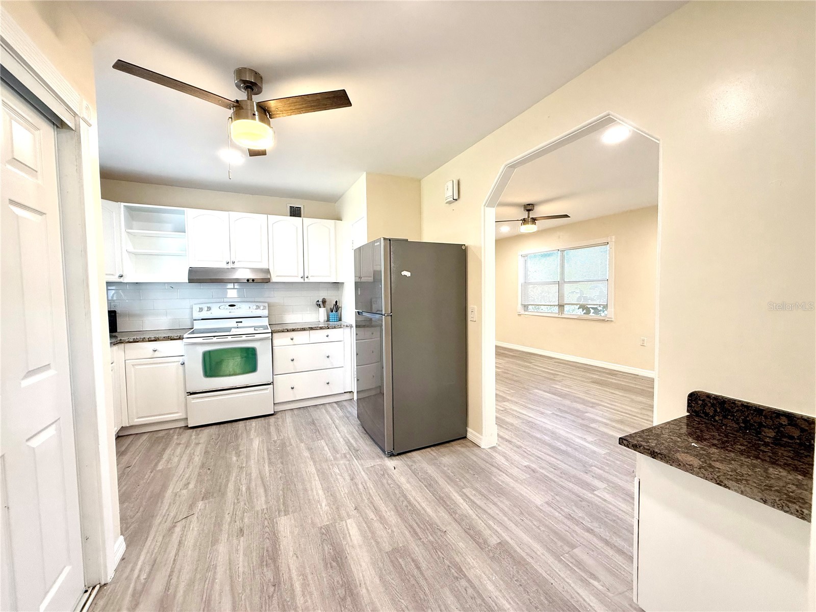 2658 Nassau Street Sarasota FL 34231 A4690127 image2