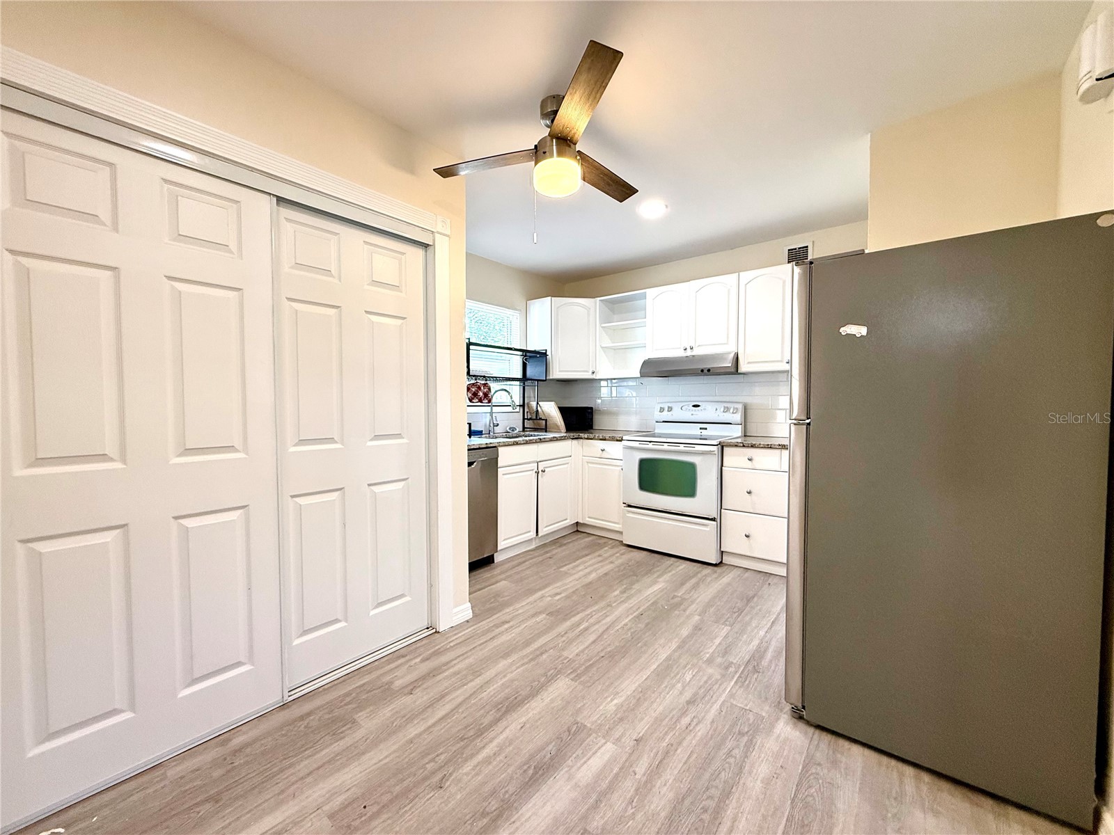 2658 Nassau Street Sarasota FL 34231 A4690127 image3