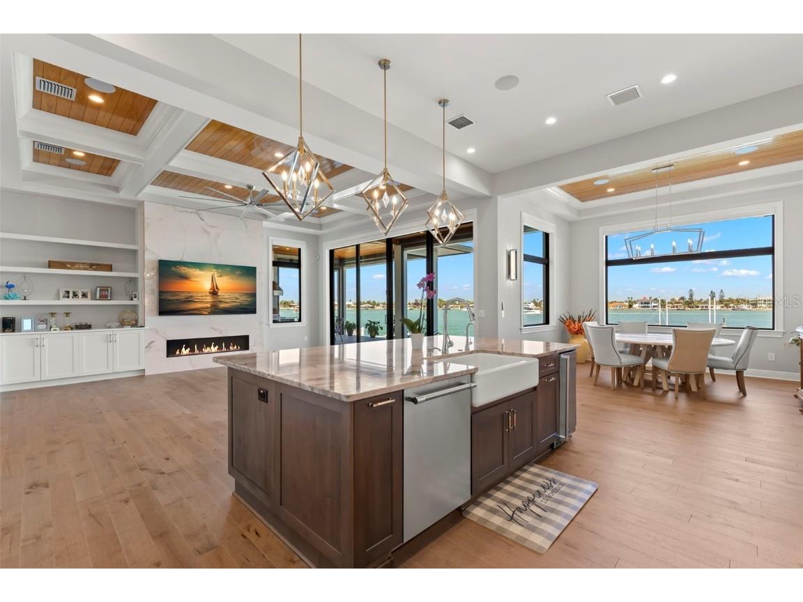 266 8th Avenue N Tierra Verde FL 33715 U8236463 image1