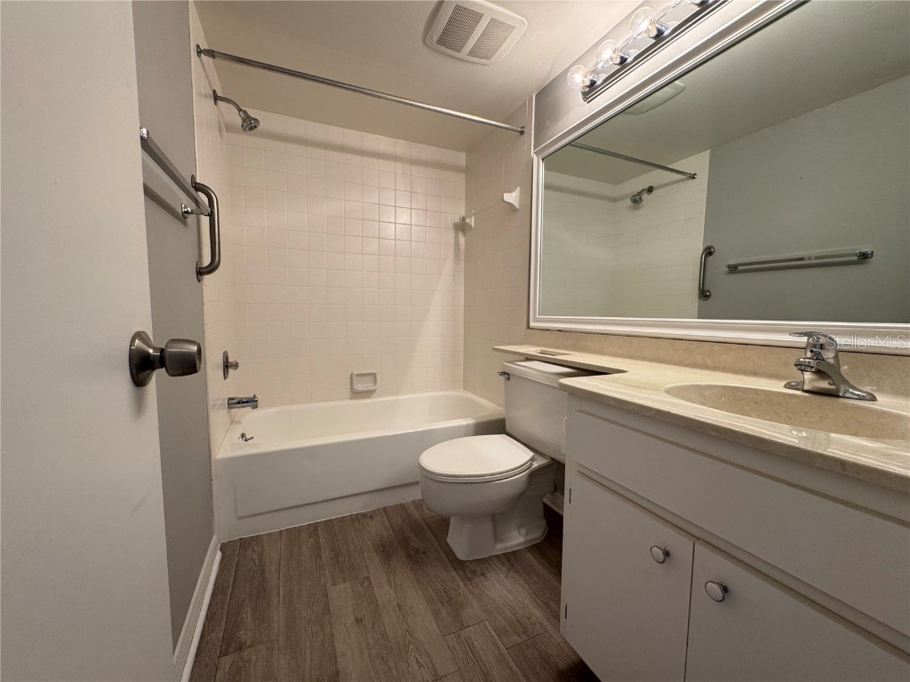 266 Cerromar Way S #55 Venice FL 34293 N6131800 image19