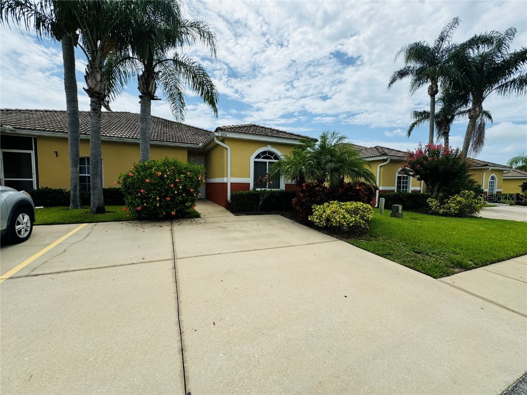 266 Grand Rapids Drive #266 Poinciana FL 34759 O6225242 image1