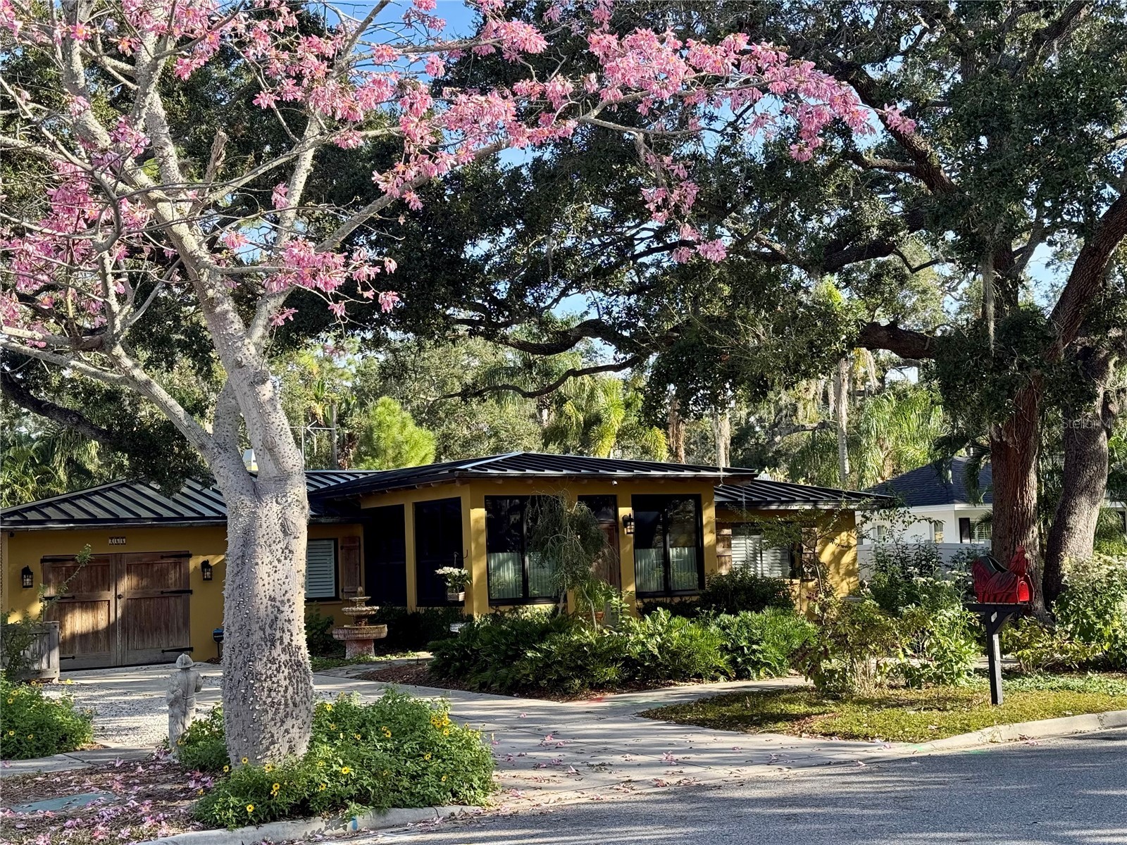 266 Lyndhurst Street Dunedin FL 34698 TB8435213 image1