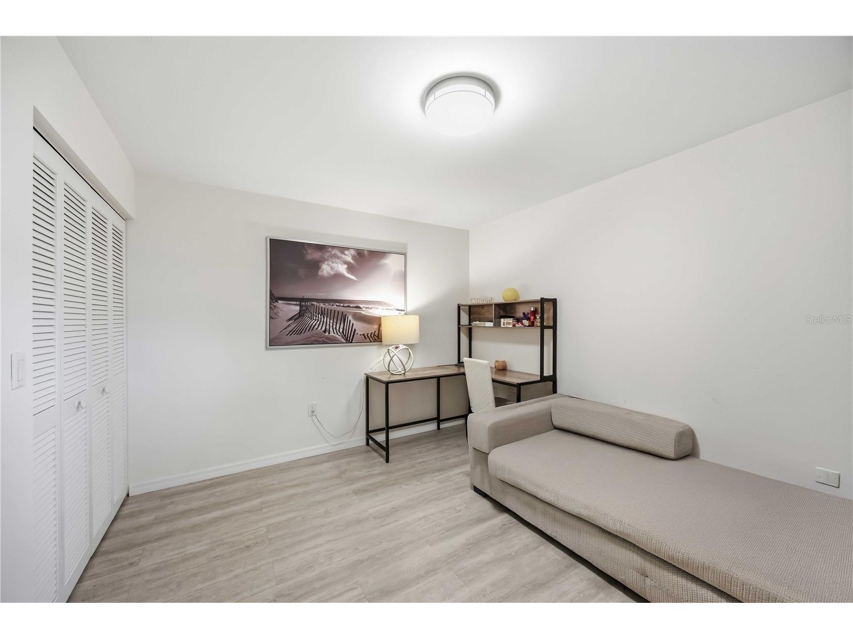 266 Oak Hill Drive #34 Sarasota FL 34232 A4696620 image15